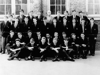 Bloomfield Secondary School 4G class photo
                      1964-65