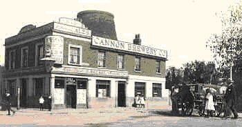 Old mill pub, Plumstead Common. late
Victorian era. Photo: Clare Crawford.